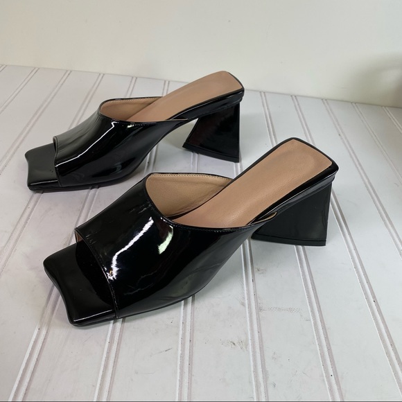 Mid Heel Block black patent slides with chunky heel - Picture 10 of 11